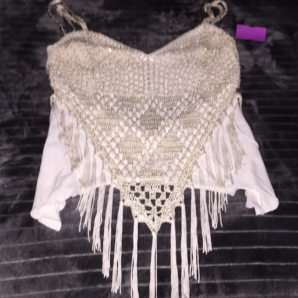 💕HP💕Handmade embroidered top